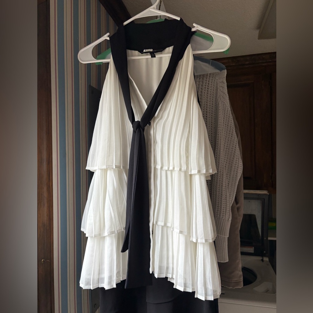 White House Black Market Black and White Tiered Blouse
